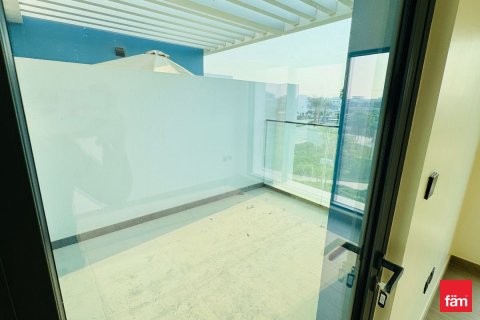 Снять в аренду виллу в Дубае: 4 спальни, 144м², № 90528 - фото 11