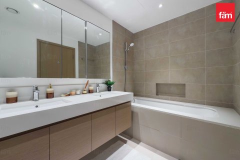 Снять в аренду квартиру в Дубае: 2 спальни, 109.9м², № 90525 - фото 15