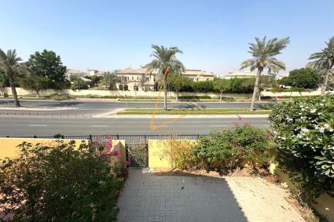 Villa à Palmera, Arabian Ranches, Dubai, 2 chambres, 208 m², № 100595 - photo 23