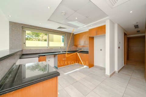 Villa à Jumeirah Park, Dubai, 4 chambres, 504 m², № 100594 - photo 7