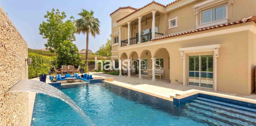 Villa en Dubai Investment Park, Dubai, 6 dormitorios, 673 m², № 43330