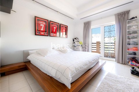 Купить виллу в Арабиан Ранчес, Дубай: 7 спален, 690м², № 43339 - фото 12