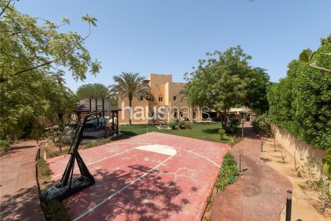 Купить виллу в Арабиан Ранчес, Дубай: 7 спален, 690м², № 43339 - фото 25