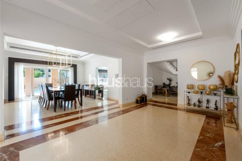 Купить виллу в Арабиан Ранчес, Дубай: 7 спален, 690м², № 43339 - фото 5