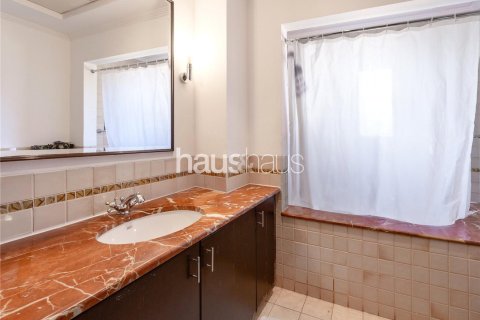 Купить виллу в Арабиан Ранчес, Дубай: 7 спален, 690м², № 43339 - фото 13