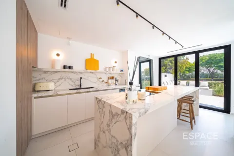 Villa in Springs 15, The Springs, Dubai 3 bedrooms, 167 sq.m. № 61725 - photo 6