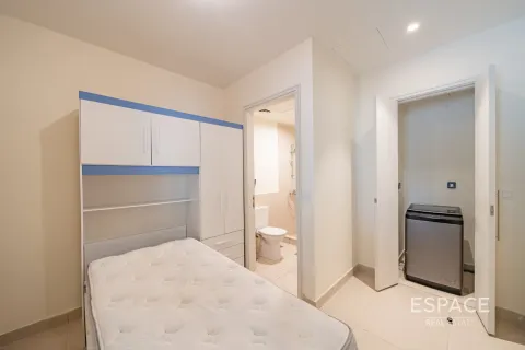 Villa in Dubai Hills Estate, Dubai 3 bedrooms, 211 sq.m. № 61724 - photo 9
