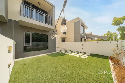 Villa in Dubai Hills Estate, Dubai 3 bedrooms, 211 sq.m. № 61724 - photo 19