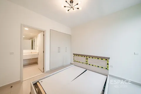 Villa in Dubai Hills Estate, Dubai 3 bedrooms, 211 sq.m. № 61724 - photo 15