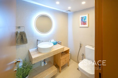Villa in The Lakes, Dubai 3 bedrooms, 241 sq.m. № 61726 - photo 10