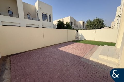 Villa in Mira Oasis, Reem, Dubai 3 bedrooms, 266 sq.m. № 76695 - photo 7