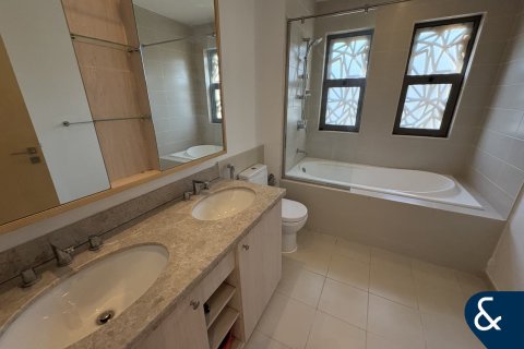 Villa in Mira Oasis, Reem, Dubai 3 bedrooms, 266 sq.m. № 76695 - photo 10