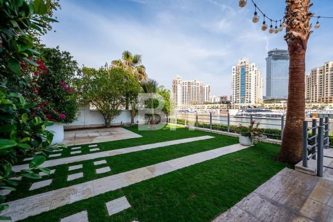 Villa en Palm Jumeirah, Dubai, 6 dormitorios, 1362 m², № 22940 - foto 30
