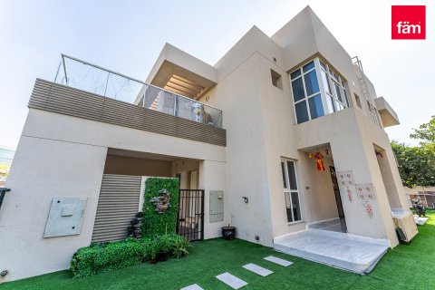 Villa en Dubai, 4 dormitorios, 344.5 m², № 9223 - foto 1