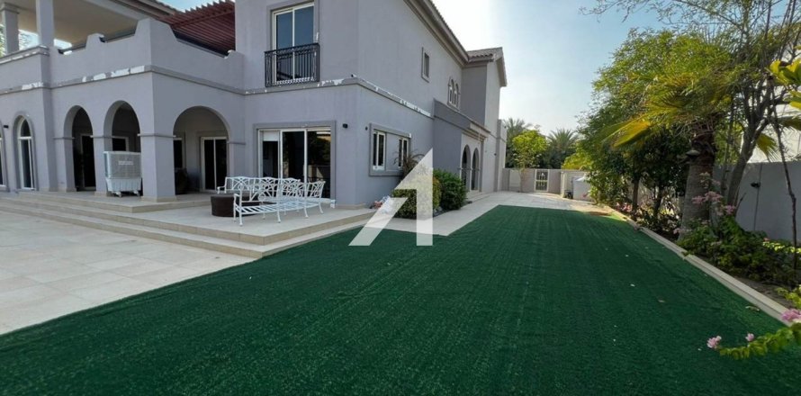 Villa à The Villa, Dubai, 5 chambres, 1116.6 m², № 58484