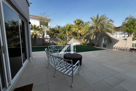 Villa à The Villa, Dubai, 5 chambres, 1116.6 m², № 58484 - photo 8