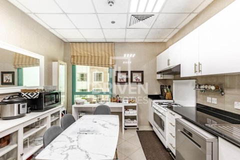 Apartment in Dubai Marina, Dubai 3 bedrooms, 202 sq.m. № 65154 - photo 11