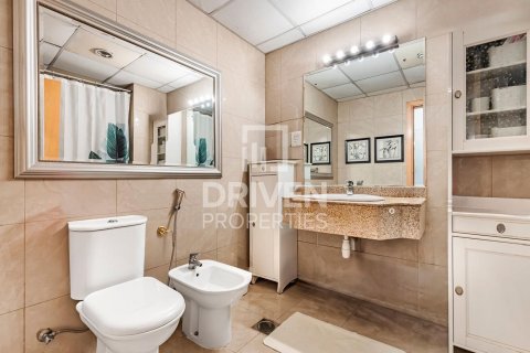 Apartment in Dubai Marina, Dubai 3 bedrooms, 202 sq.m. № 65154 - photo 13