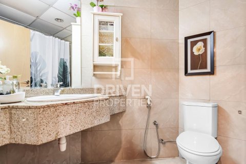 Apartment in Dubai Marina, Dubai 3 bedrooms, 202 sq.m. № 65154 - photo 14