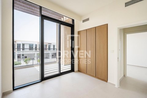 Villa in EMAAR South, Dubai South (Dubai World Central), Dubai 4 bedrooms, 231 sq.m. № 66526 - photo 10