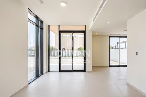 Villa in EMAAR South, Dubai South (Dubai World Central), Dubai 4 bedrooms, 231 sq.m. № 66526 - photo 4