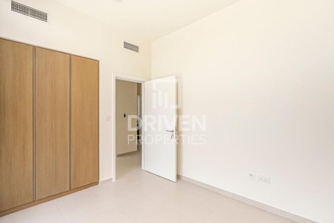 Villa in EMAAR South, Dubai South (Dubai World Central), Dubai 4 bedrooms, 231 sq.m. № 66526 - photo 11