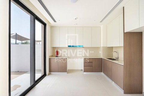 Villa in EMAAR South, Dubai South (Dubai World Central), Dubai 4 bedrooms, 231 sq.m. № 66526 - photo 18