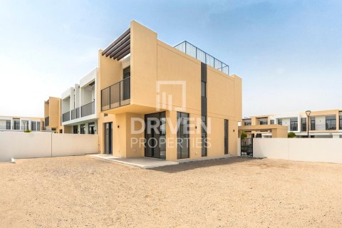 Villa in EMAAR South, Dubai South (Dubai World Central), Dubai 4 bedrooms, 231 sq.m. № 66526 - photo 1