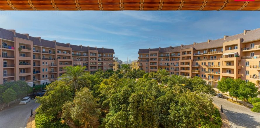 Appartement à Motor City, Dubai, 2 chambres, 151.4 m², № 93430