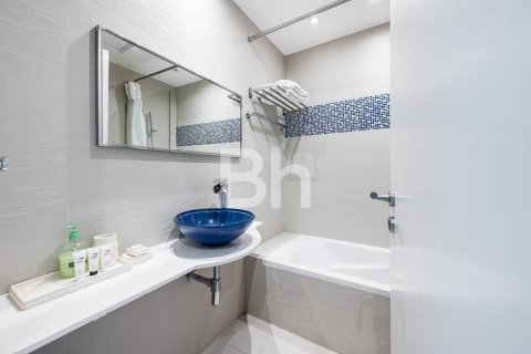 Apartment in Dubai Marina, Dubai 2 bedrooms, 154 sq.m. № 21442 - photo 10