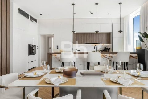 Снять в аренду квартиру в Пальме Джумейре, Дубай: 3 спальни, 222м², № 21441 - фото 18