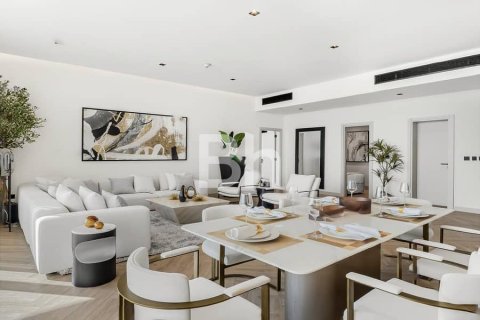 Снять в аренду квартиру в Пальме Джумейре, Дубай: 3 спальни, 222м², № 21441 - фото 3