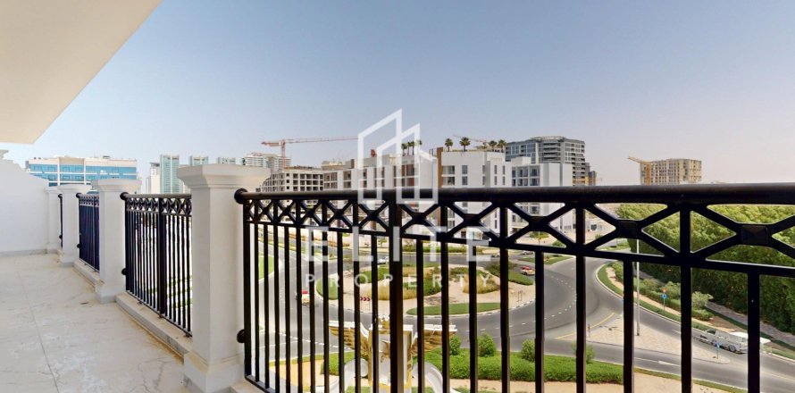 Квартира в Дубае, 2 спальни, 90м², № 42193