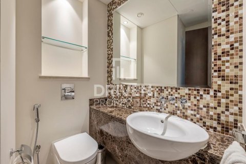Apartment in Downtown Dubai (Downtown Burj Dubai), Dubai 1 bedroom, 73.95 sq.m. № 137014 - photo 12