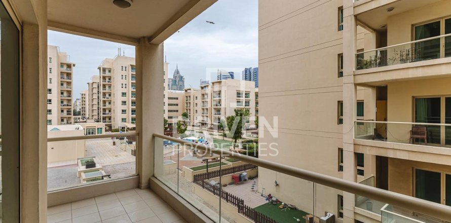 Apartamento en Greens, Dubai, 2 dormitorios, 107.4 m², № 126599