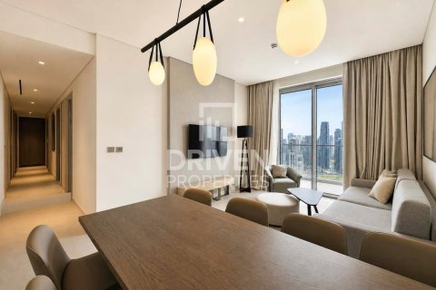 Appartement à Vida Residences Dubai Mall, Downtown Dubai (Downtown Burj Dubai), Dubai, 3 chambres, 141.21 m², № 128520 - photo 2