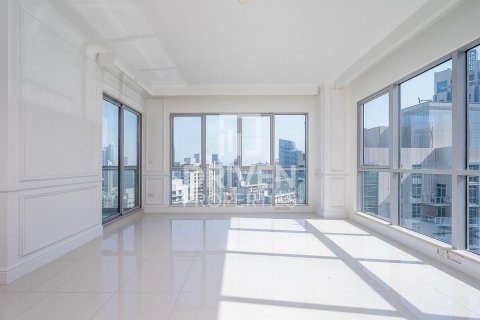 Apartamento en The Residences, Downtown Dubai (Downtown Burj Dubai), Dubai, 1 dormitorio, 85.01 m², № 128521 - foto 2