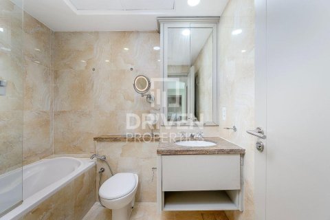 Apartamento en The Residences, Downtown Dubai (Downtown Burj Dubai), Dubai, 1 dormitorio, 85.01 m², № 128521 - foto 8