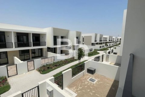 Townhouse in Town Square, Dubai 3 bedrooms, 173 sq.m. № 57666 - photo 12