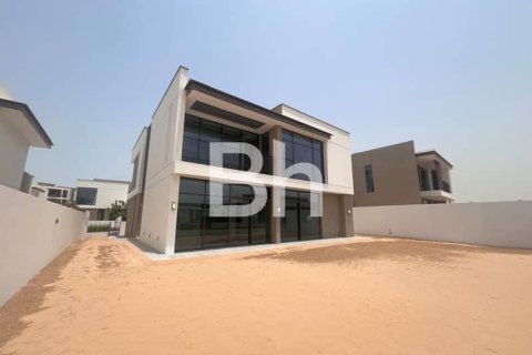 Villa in Al Furjan, Dubai 4 bedrooms, 602 sq.m. № 57667 - photo 1
