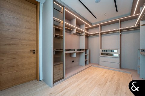 Купить виллу в Джумейра Гольф Эстейтс, Дубай: 5 спален, 672м², № 75464 - фото 23