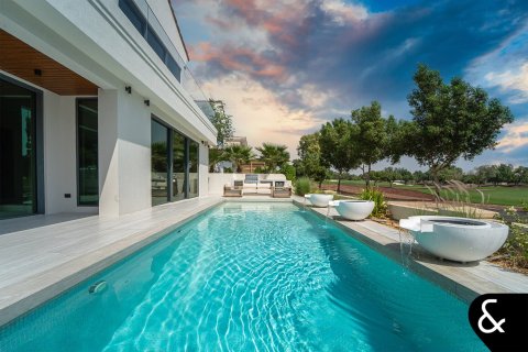 Купить виллу в Джумейра Гольф Эстейтс, Дубай: 5 спален, 672м², № 75464 - фото 28