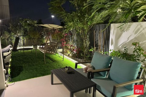 Townhouse in Dubai 4 bedrooms, 250 sq.m. № 48934 - photo 6