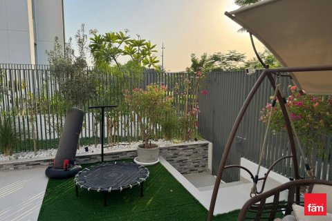 Townhouse in Dubai 4 bedrooms, 250 sq.m. № 48934 - photo 8