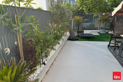 Townhouse in Dubai 4 bedrooms, 250 sq.m. № 48934 - photo 10