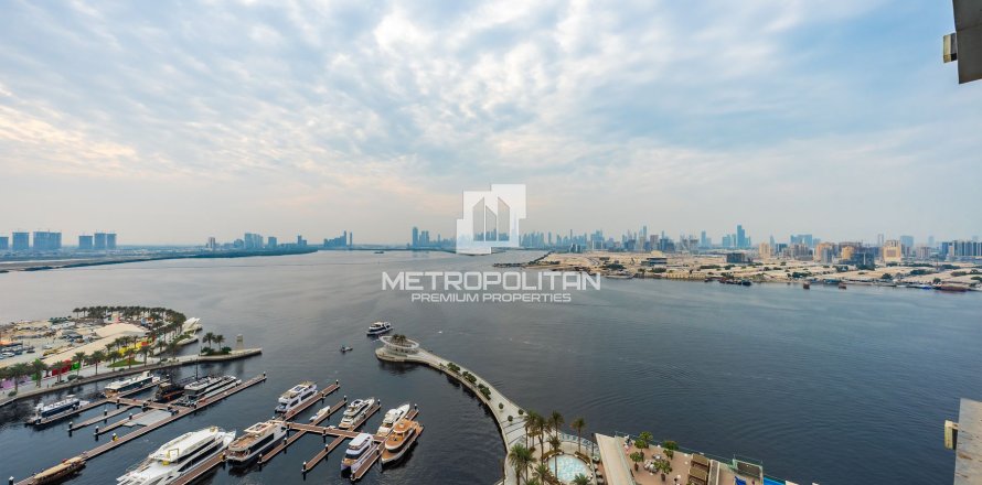 Apartamento en Dubai, 3 dormitorios, 215 m², № 73692