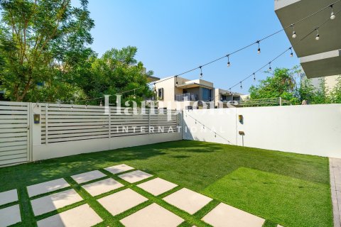 Villa in Maple 1, Dubai Hills Estate, Dubai 3 bedrooms, 209.12465300 sq.m. № 63340 - photo 10