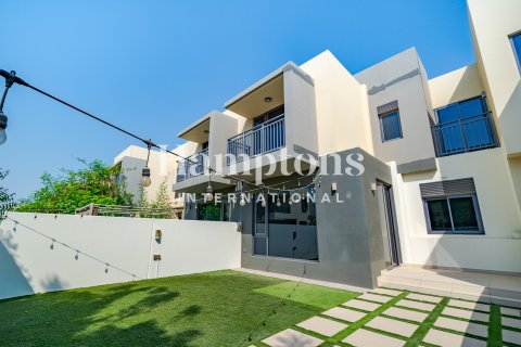 Villa in Maple 1, Dubai Hills Estate, Dubai 3 bedrooms, 209.12465300 sq.m. № 63340 - photo 9
