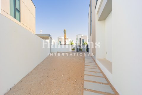 Villa en Arabian Ranches 3, Dubai, 4 dormitorios, 412.58222300 m², № 63344 - foto 25