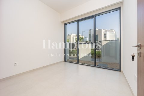 Villa en Arabian Ranches 3, Dubai, 4 dormitorios, 412.58222300 m², № 63344 - foto 14